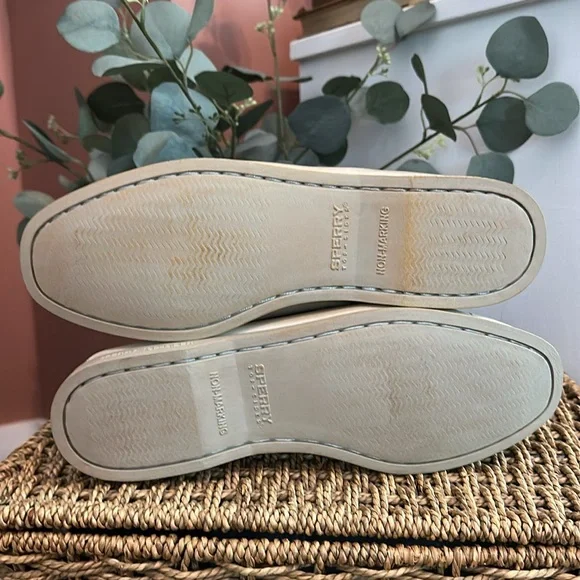 Sperry women’s pearlescent Cream black patent Leather top sider lace 8.5 loafers - Picture 8 of 14